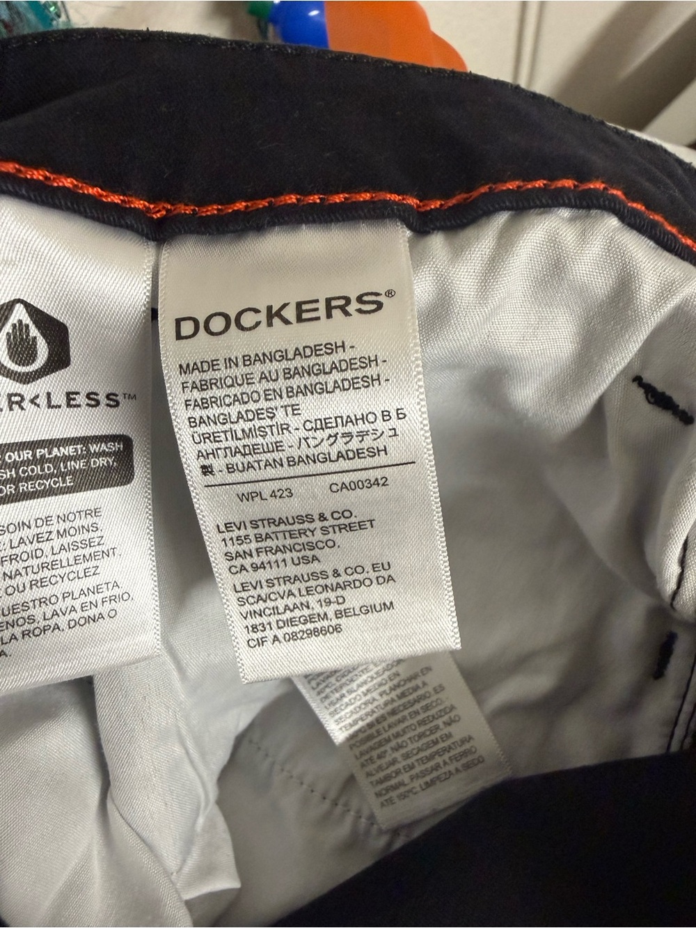 Dockers Men's Black Straight Jeans with Branded Waist Patch - Picture 8 of 8